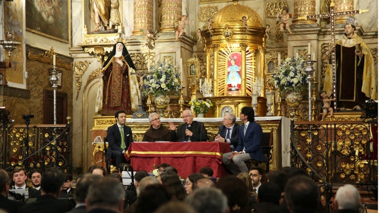 Presentación del libro 'Sevilla. Magna ciudad de Dios