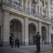 Roba más de dos mil euros en un hotel de Sevilla Este amenazando con «volarle la cabeza» a la recepcionista