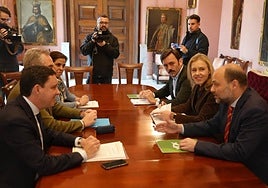 PP y Vox avanzan en las medidas de su acuerdo presupuestario y ponen fecha a la futura oficina municipal antiokupas