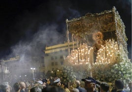 Una avalancha de cultos externos: Sevilla tuvo 3,3 cofradías al día en 2024