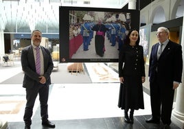 El Consejo de Hermandades y CaixaBank inauguran su anual exposición fotográfica de la Semana Santa de Sevilla