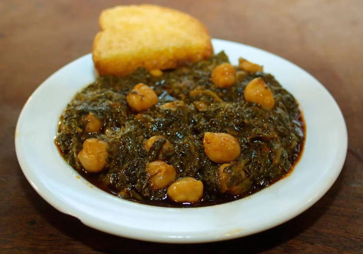 Plato de espinacas con garbanzos