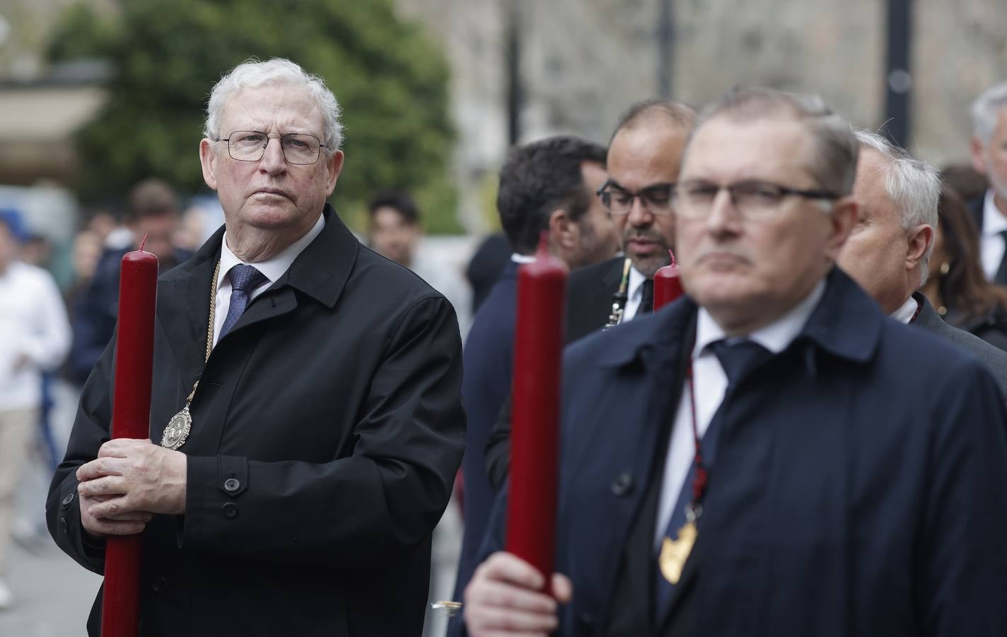 El Cristo Yacente desafió a la lluvia en su traslado a la Catedral