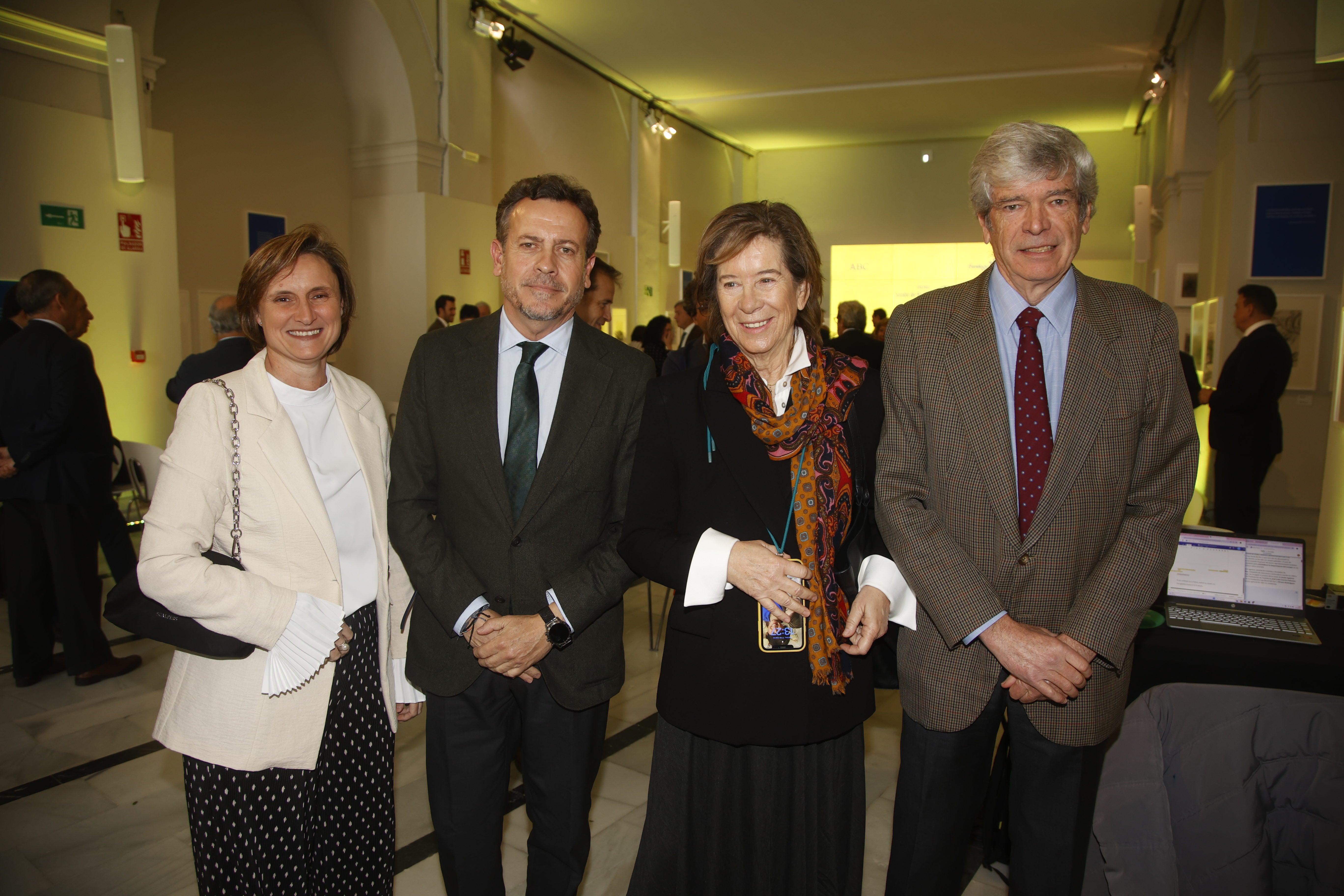 María Morales Medina, Carlos León, Carmen Martínez de Solas y Pedro Escudero