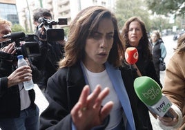 Juicio a la actriz María León por agredir a una policía local de Sevilla: qué ocurrió aquella madrugada