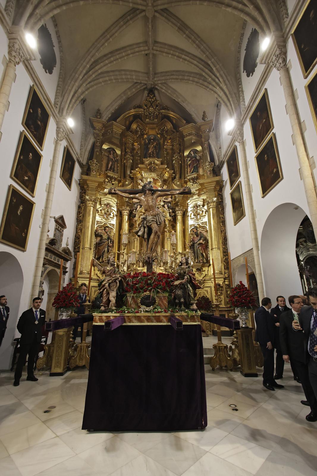 El regreso del Cristo de la Expiración del Museo de Sevilla desde San Andrés a su capilla, en imágenes