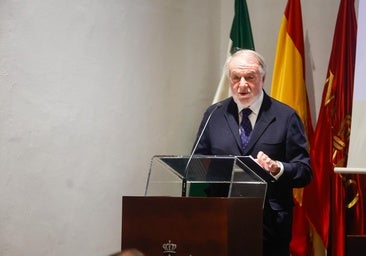 Jaime Mayor Oreja durante su intervención, este lunes, en Sevilla