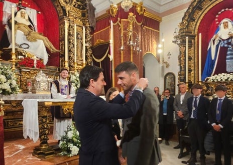 Imagen secundaria 1 - Jura de Joaquín Sánchez y Marcos Álvarez en la Hermandad del Baratillo