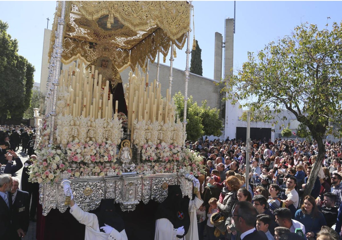 La Virgen del Rosario de San Pablo el Lunes Santo
