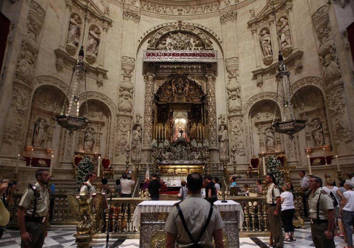 Urna de San Fernando en la Catedral de Sevilla