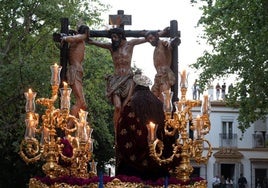 Todos los cambios de horarios e itinerarios de la Semana Santa de Sevilla de 2025