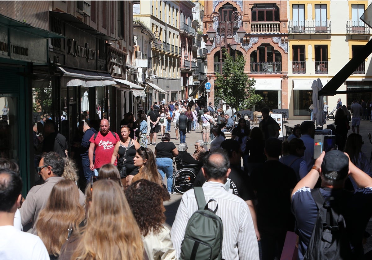 Una calle del centro histórico de Sevilla