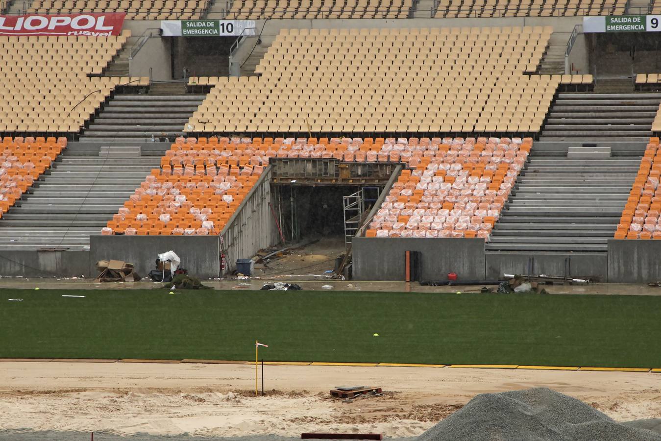 La puesta a punto del estadio de la Cartuja se acelera ante la final de la Copa del Rey del próximo 26 de abril
