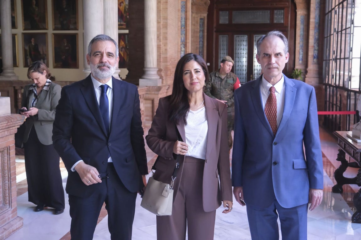 Juan Luis Clavería, Cristina López y Emilio Gómez