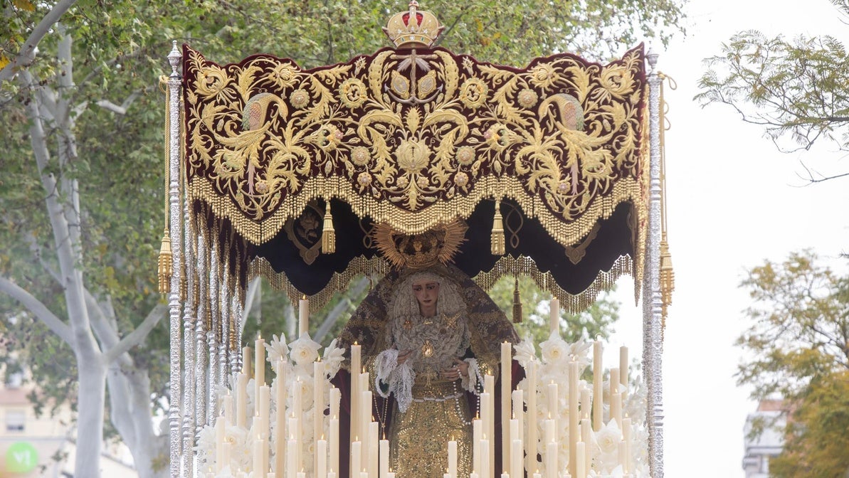 Virgen del Rosario, de la Hermandad de la Milagrosa, que procesiona el Sábado de Pasión en Sevilla