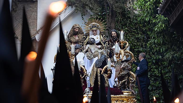 Hermandad de la Mortaja: horario e itinerario