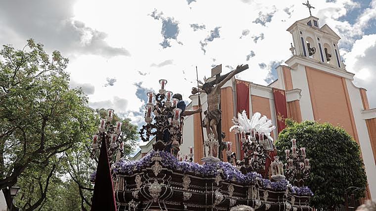 El misterio del Cerro delante de la parroquia de los Dolores