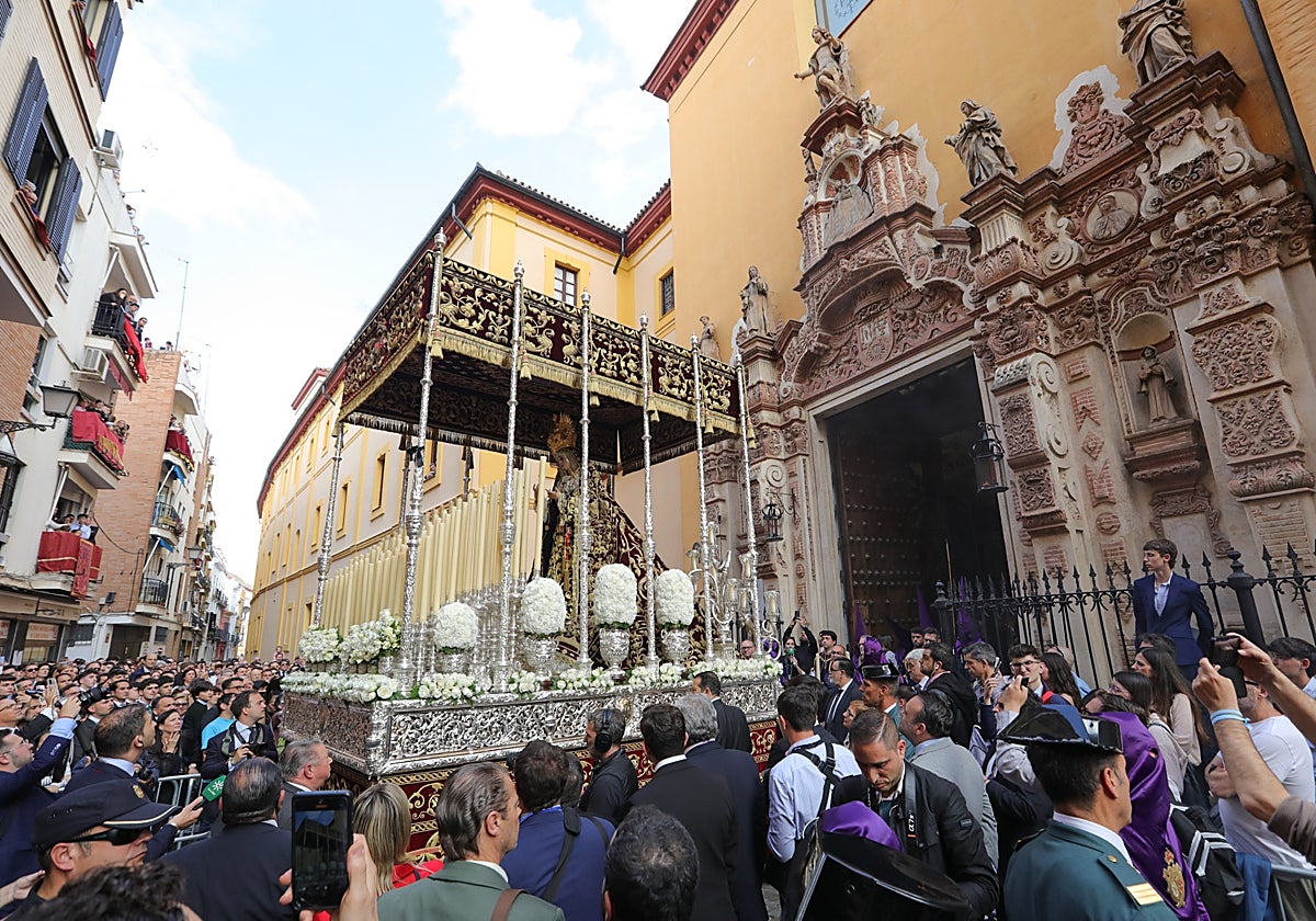 La salida de la Virgen de la Victoria desde los Terceros 121 años después