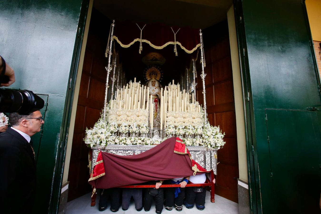 Hermandad de Padre Pío este Sábado de Pasión de la Semana Santa 2025