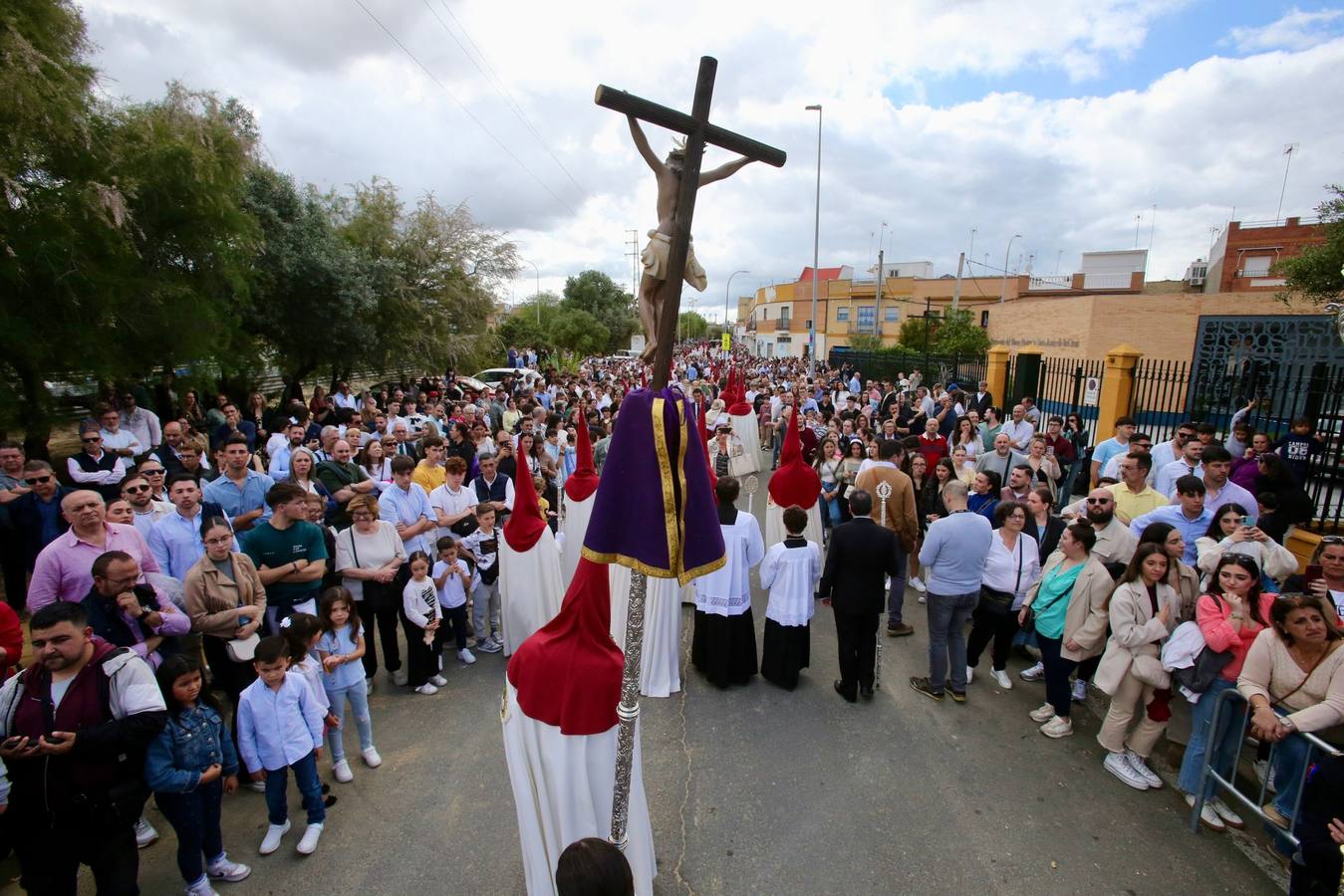 Hermandad de Padre Pío este Sábado de Pasión de la Semana Santa 2025