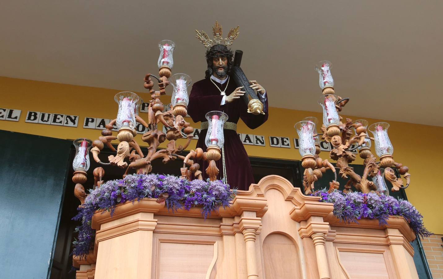 Hermandad de Padre Pío este Sábado de Pasión de la Semana Santa 2025