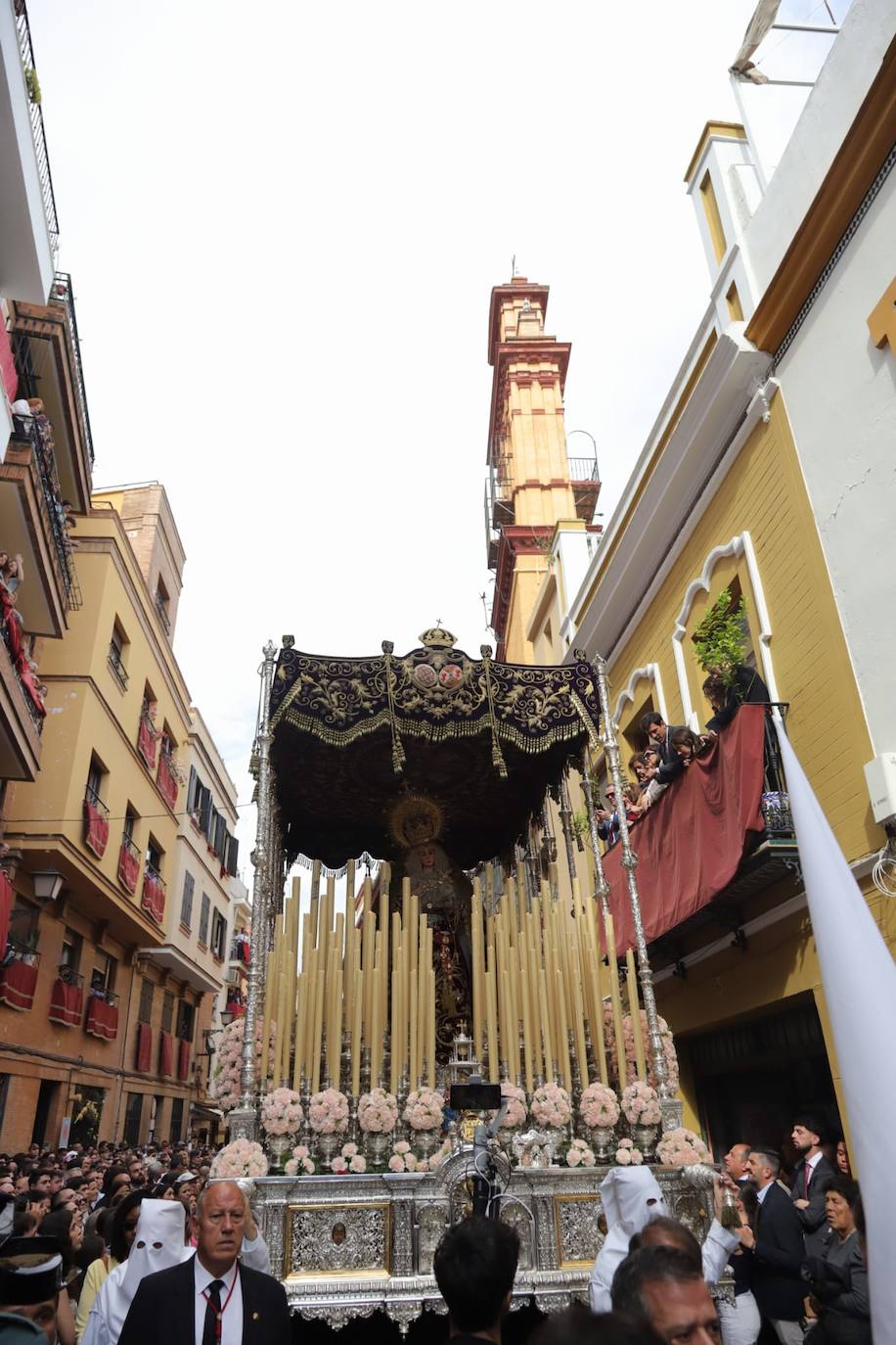 La hermandad de la Cena realiza su estación de penitencia este Domingo de Ramos