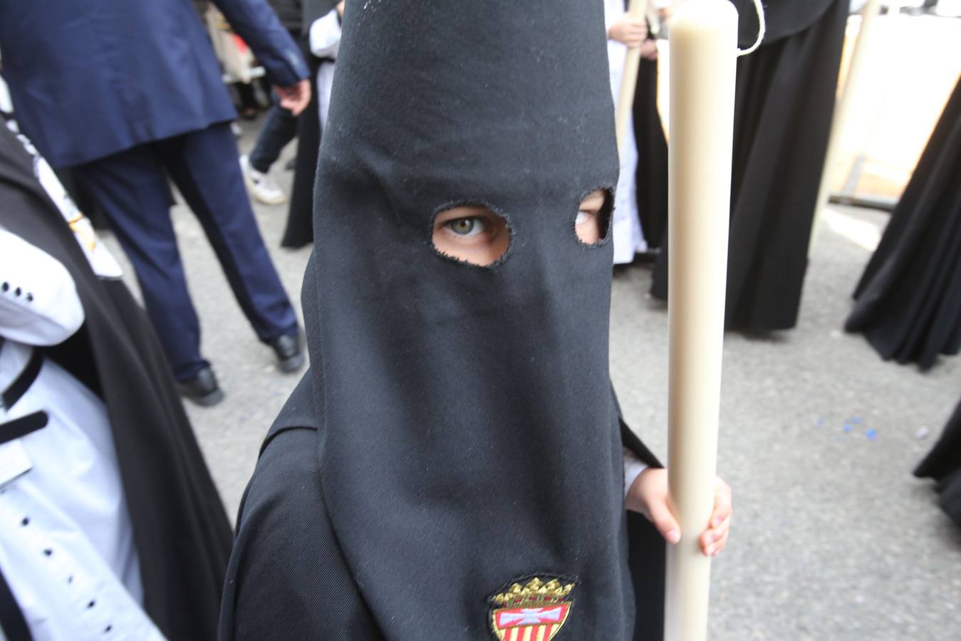 Salida de la Hermandad de Santa Genoveva por las calles del Tiro de Línea