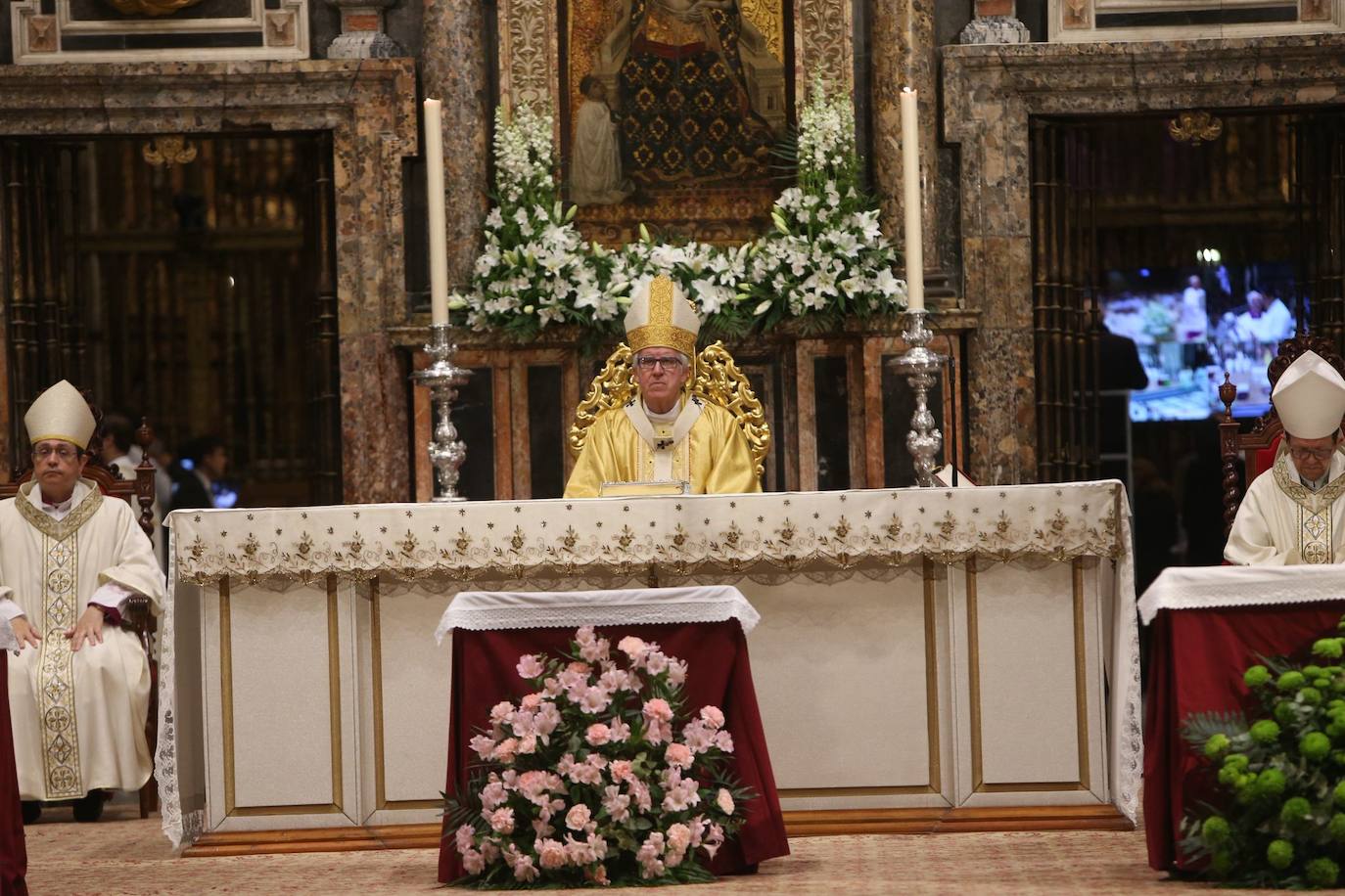 Misa Crismal en la Catedral de Sevilla en la Semana Santa de 2025