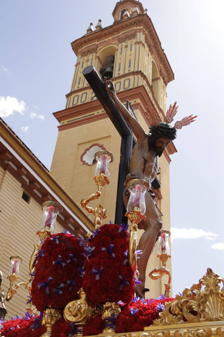 Primeros momentos de la estación de penitencia de la Hermandad de San Bernardo