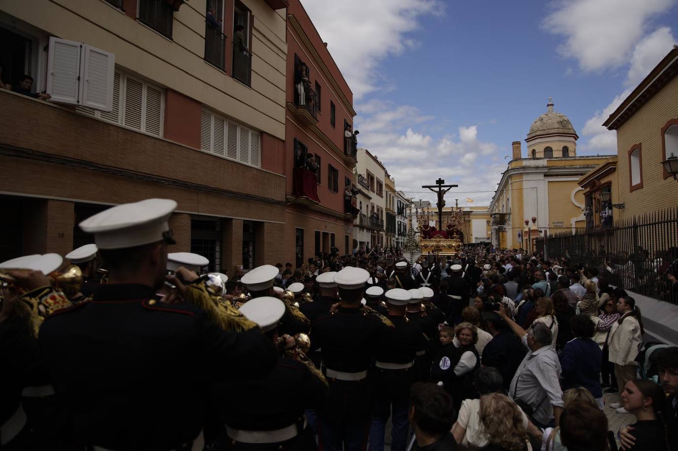 Primeros momentos de la estación de penitencia de la Hermandad de San Bernardo