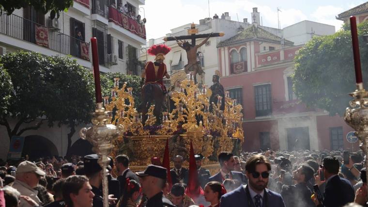 Miércoles Santo de la Semana Santa de Sevilla 2025, en imágenes