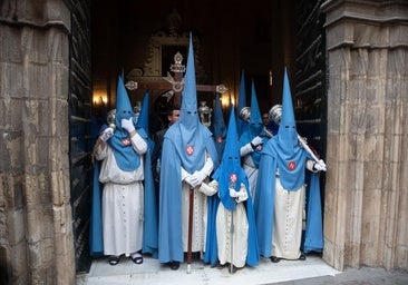 Los silbidos a San Esteban, la enésima falta de educación en las cofradías