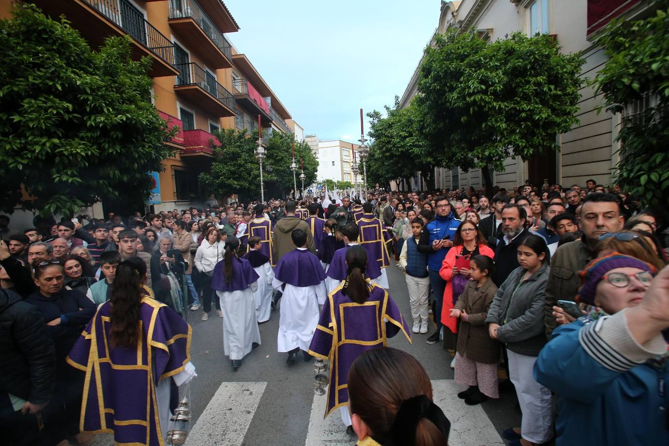 Desde la parroquia de San Vicente sale la hermandad de Las Siete Palabras