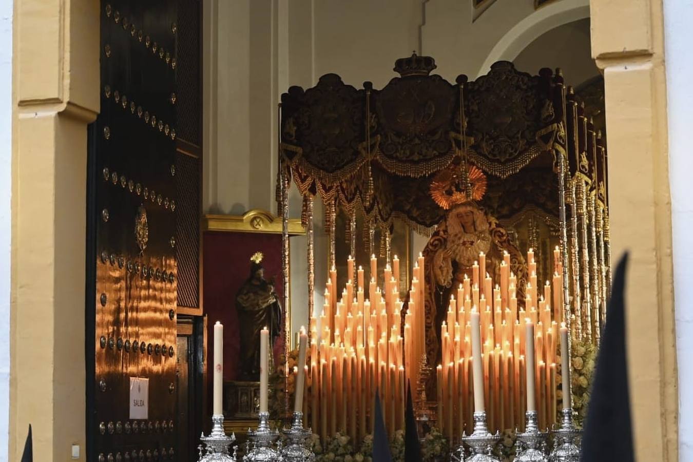 La Virgen de Regla estuvo acompañada por la banda de música de Santa Ana de Dos Hermanas