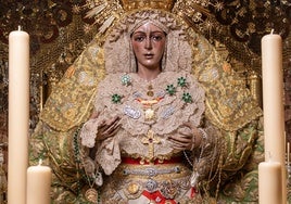 El gesto de la Macarena con la Esperanza de Triana por la misión al Polígono Sur