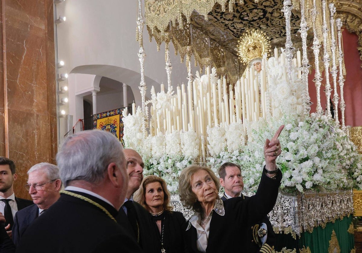 La visita de la Reina Sofía este Jueves Santo en Sevilla