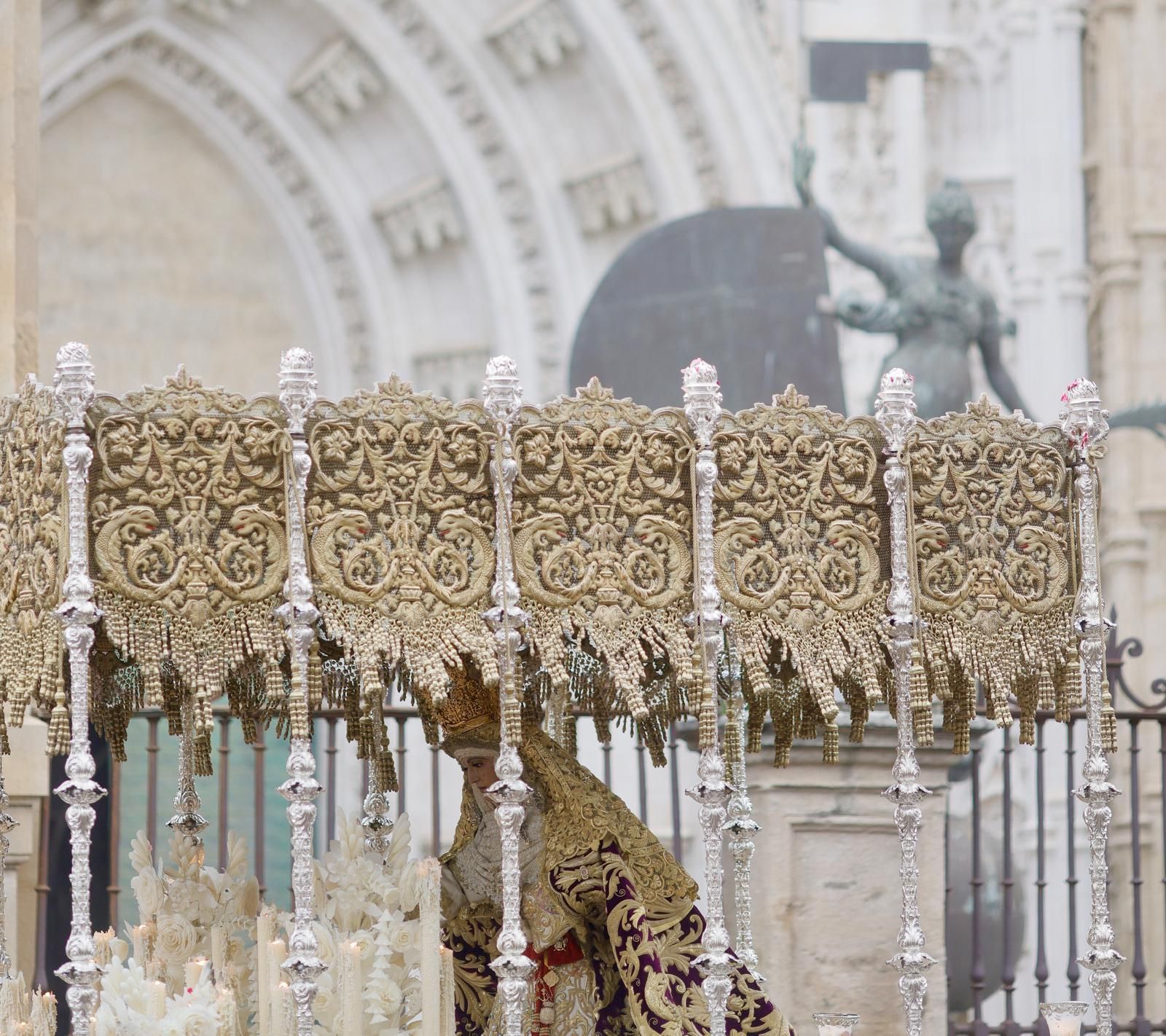 Las imágenes de la Hermandad de la Esperanza de Triana de la Semana Santa de Sevilla 2025