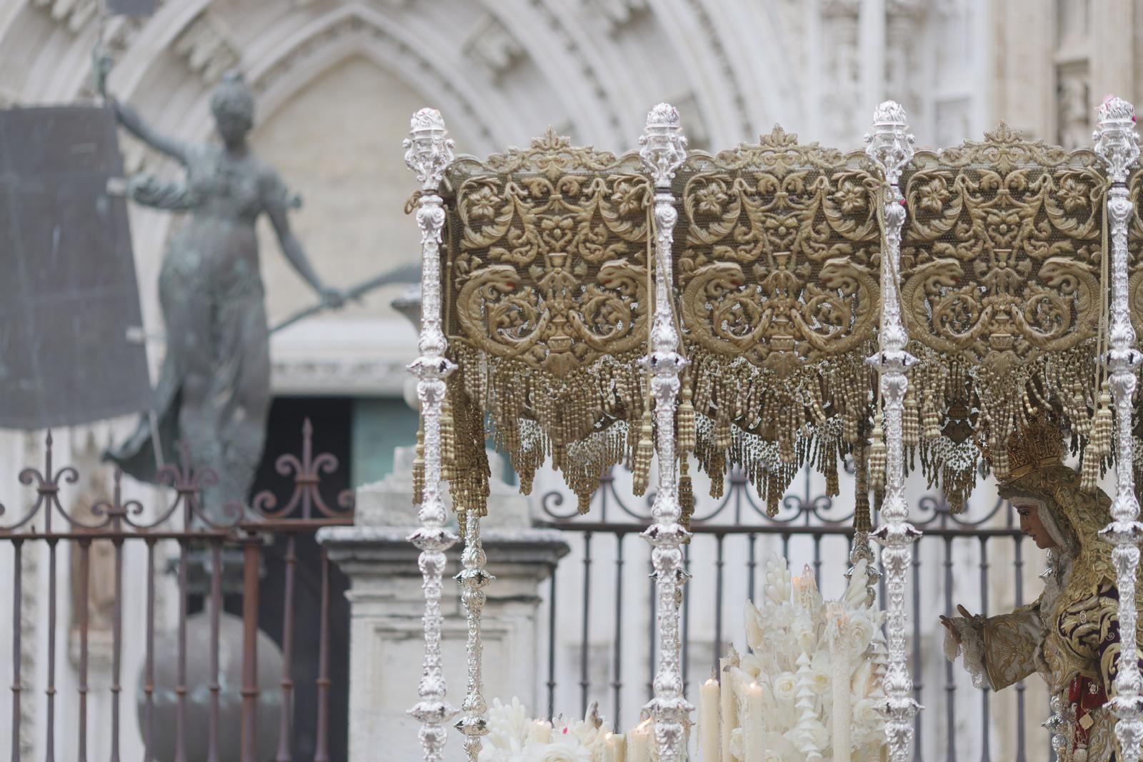 Las imágenes de la Hermandad de la Esperanza de Triana de la Semana Santa de Sevilla 2025
