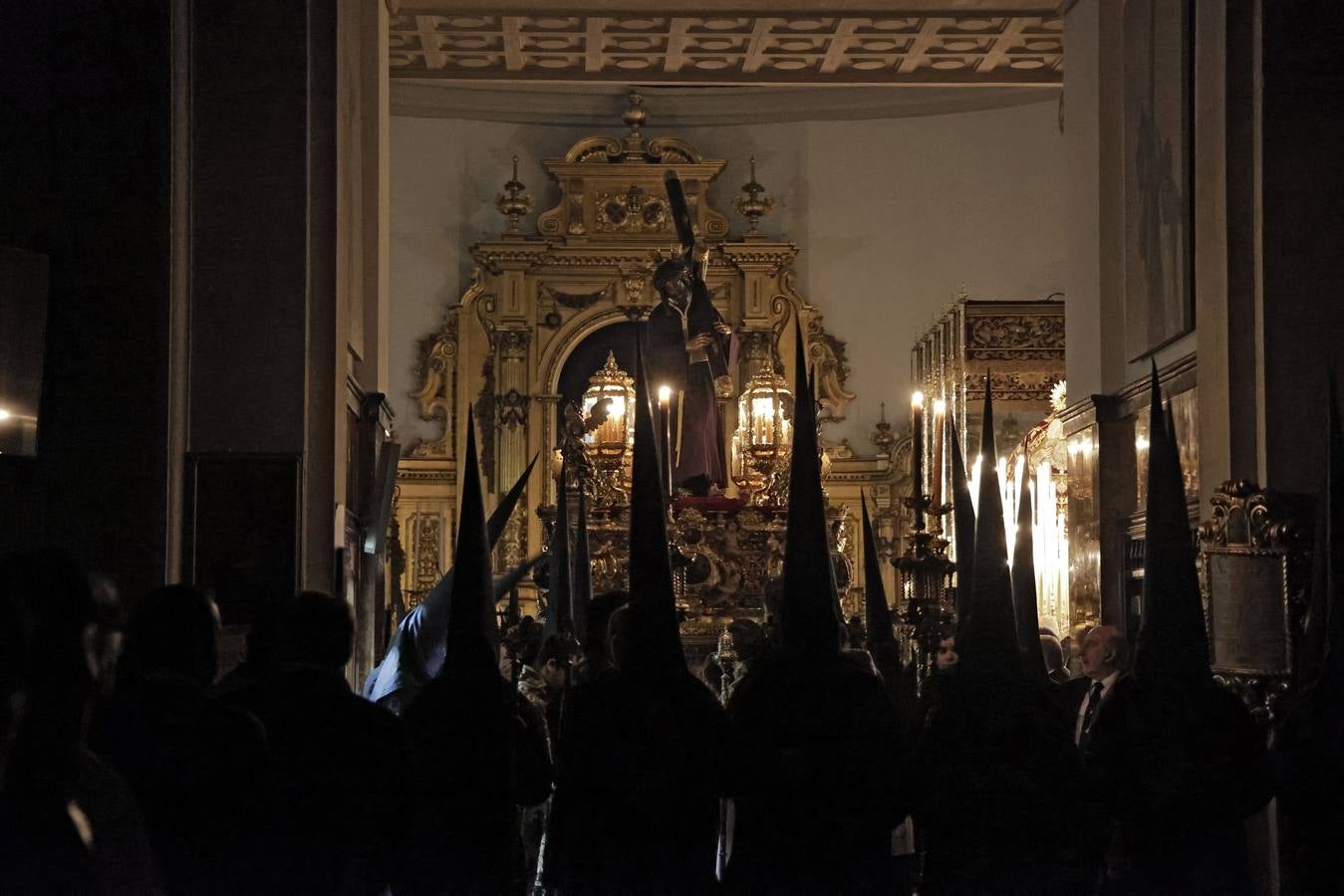 Salida de la Hermandad del Gran Poder en la Semana Santa de Sevilla 2025