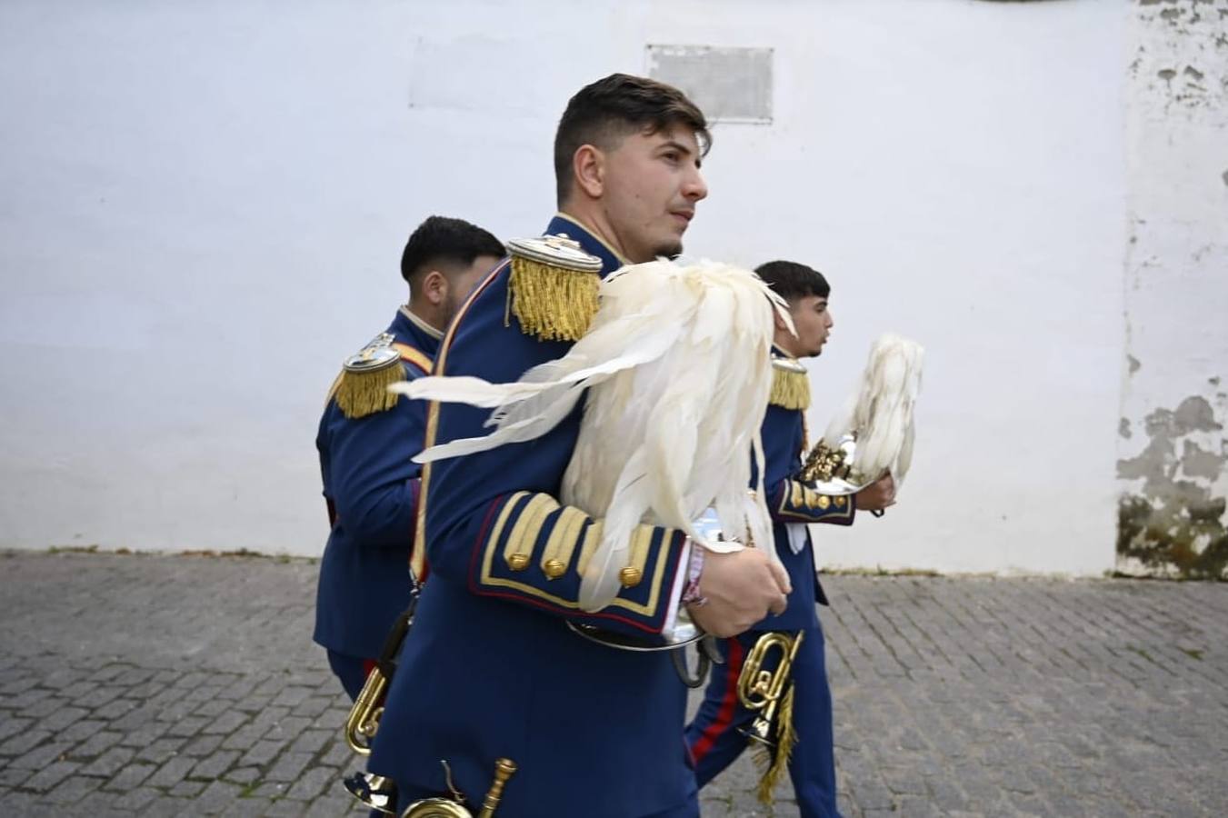 Salida de la Hermandad de La O desde la calle Castilla