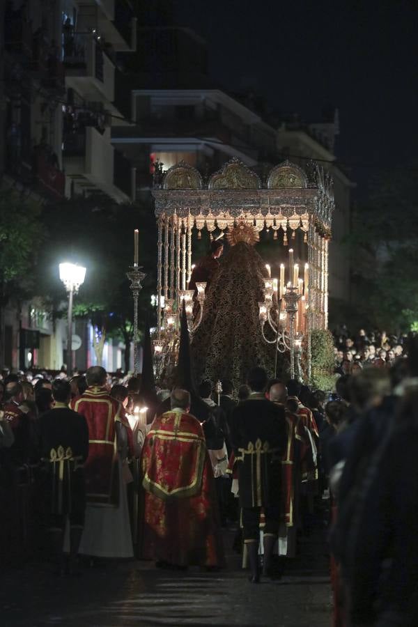 Hermandad del Silencio en la Semana Santa de Sevilla 2025