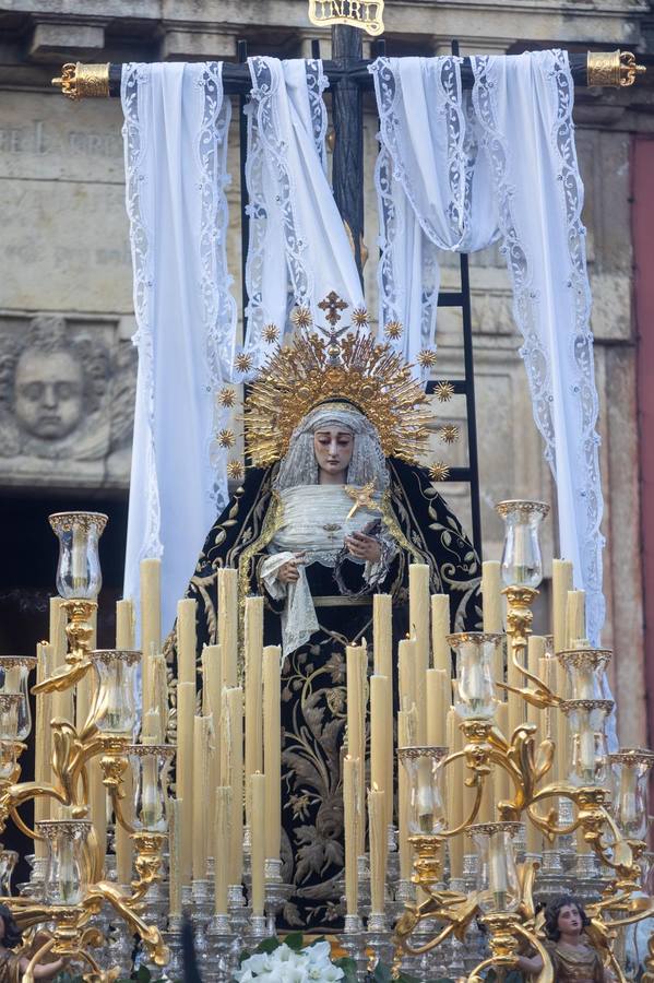 Salida de la hermandad de la Soledad, este Sábado Santo