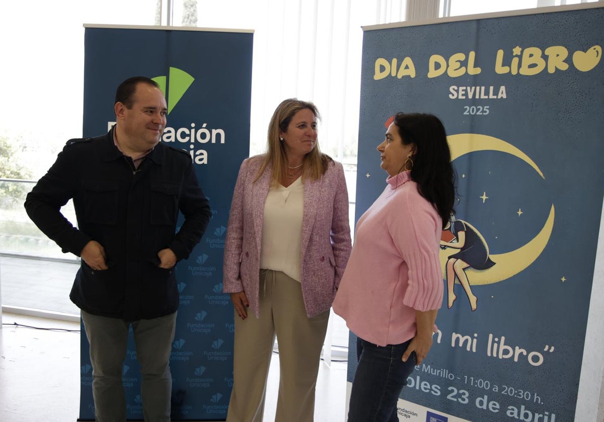 Rafael Rodríguez Núñez, Angie Moreno y Sara Rodríguez. en la presentación del Día del Libro