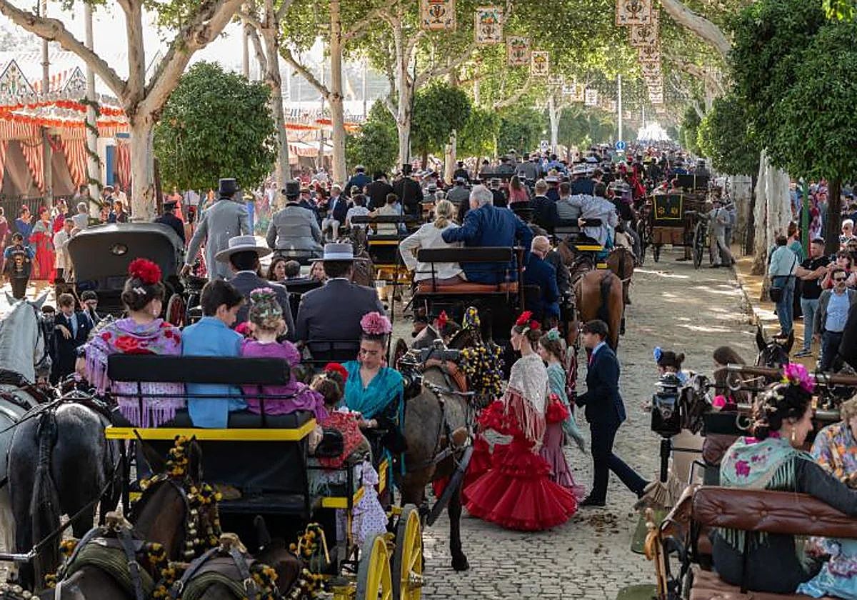 Paseo de caballos en la Feria de Sevilla