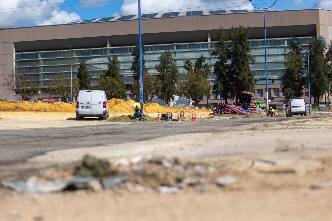 La actividad no para en las inmediaciones del Estadio de la Cartuja