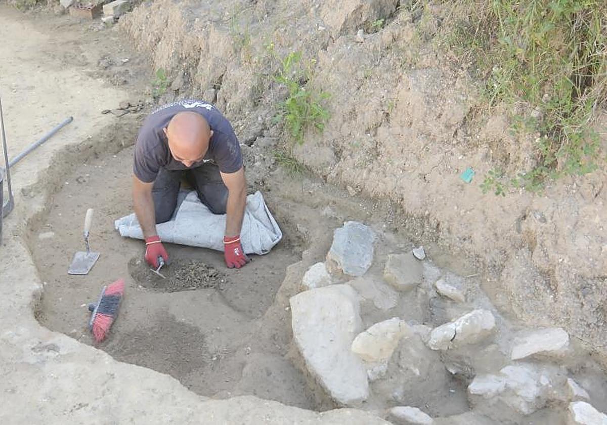 Restos arqueológicos aparecidos en las obras de la biblioteca municipal de Valencina