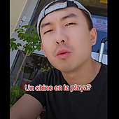 Un chino que vive en Sevilla explica por qué no van a la playa: «Qué triste no disfrutar del sol por eso»