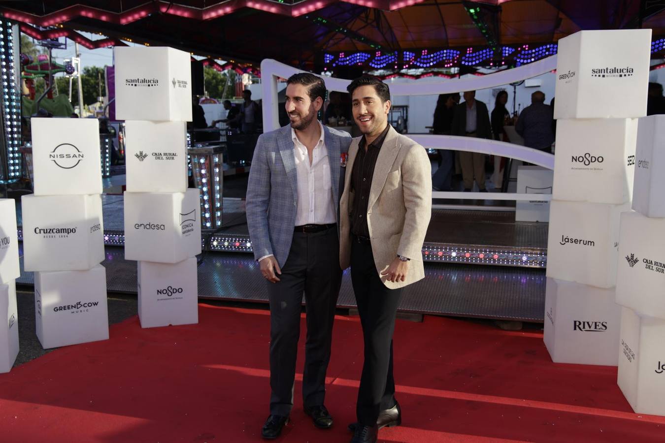 Numerosos artistas acudieron a la presentación del Icónica Santalucía Sevilla Fest 