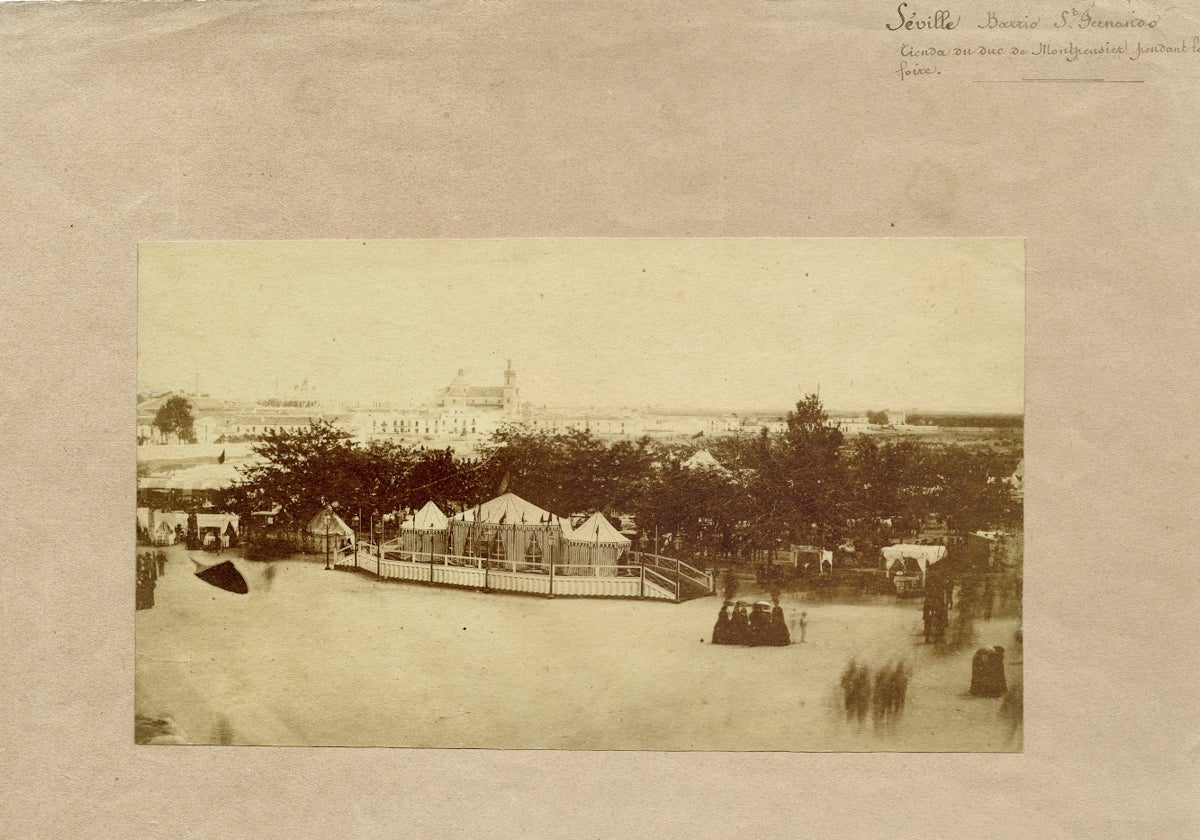La primera fotografía conocida de la Feria de Abril de Sevilla
