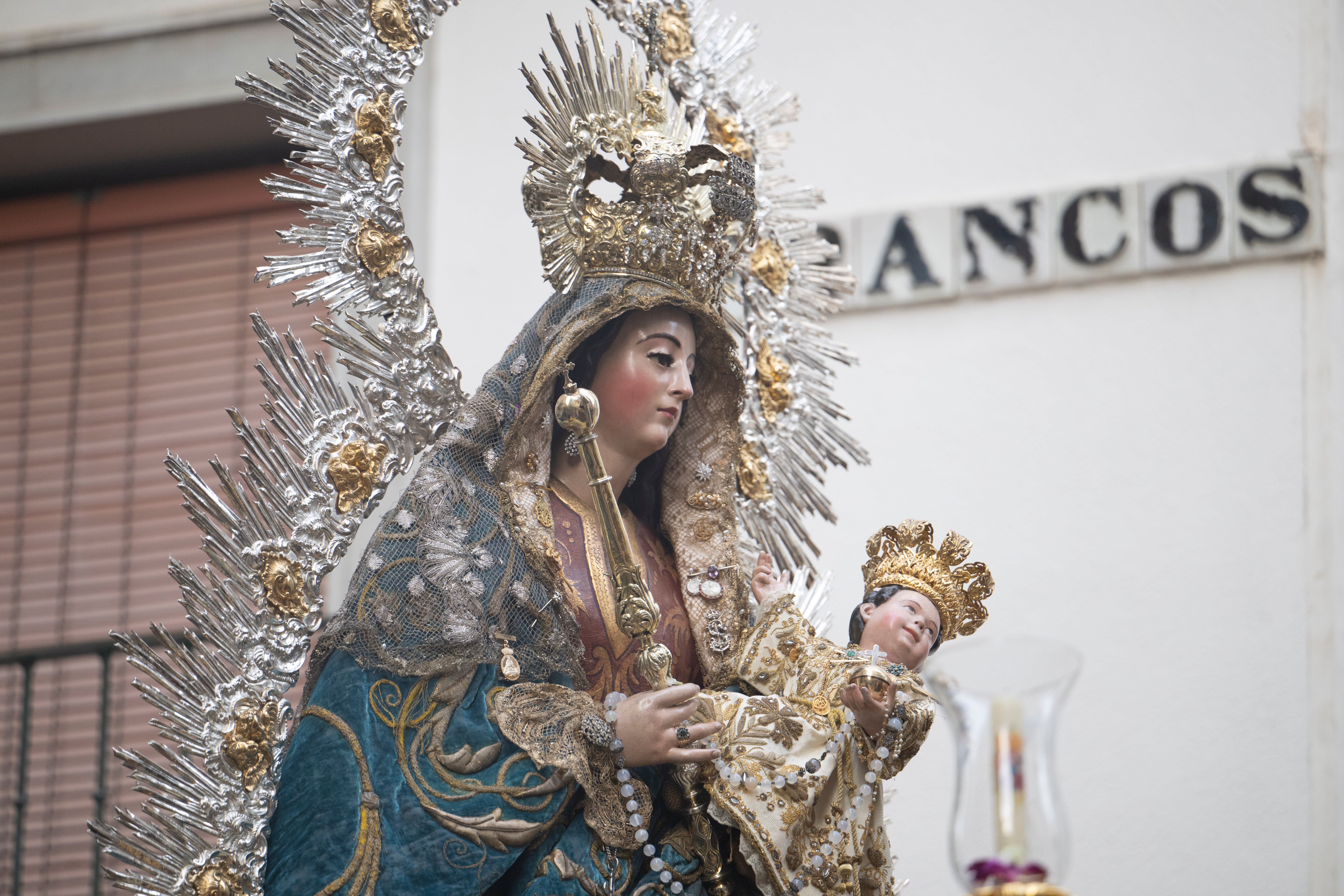 La procesión de San José Obrero y la Salud de San Isidoro, en imágenes